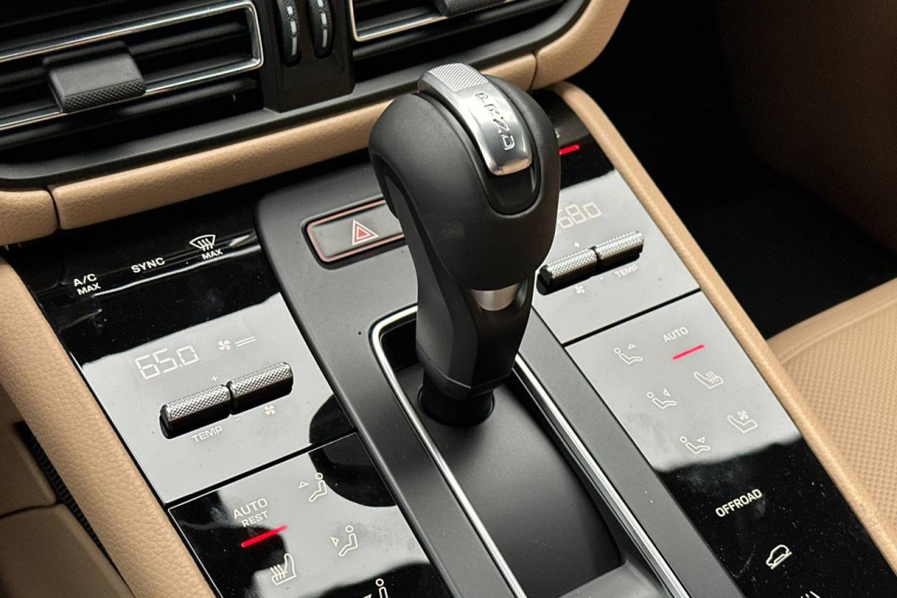 2026 Porsche Macan Macan