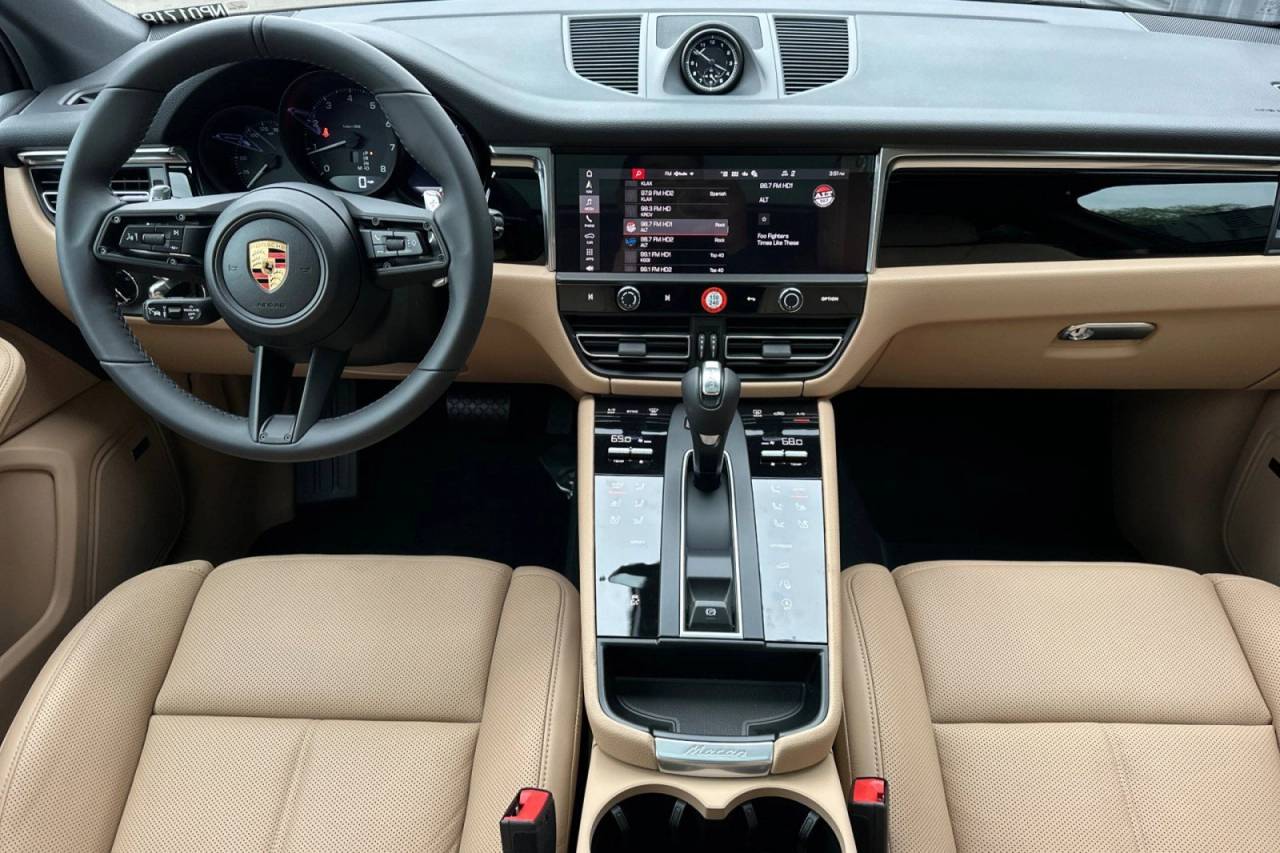 2026 Porsche Macan Macan