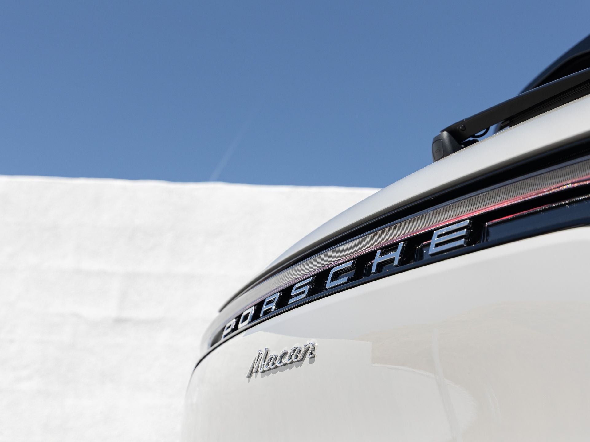 2026 Porsche Macan Base