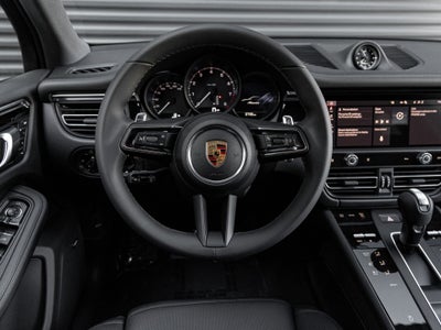 2026 Porsche Macan Base