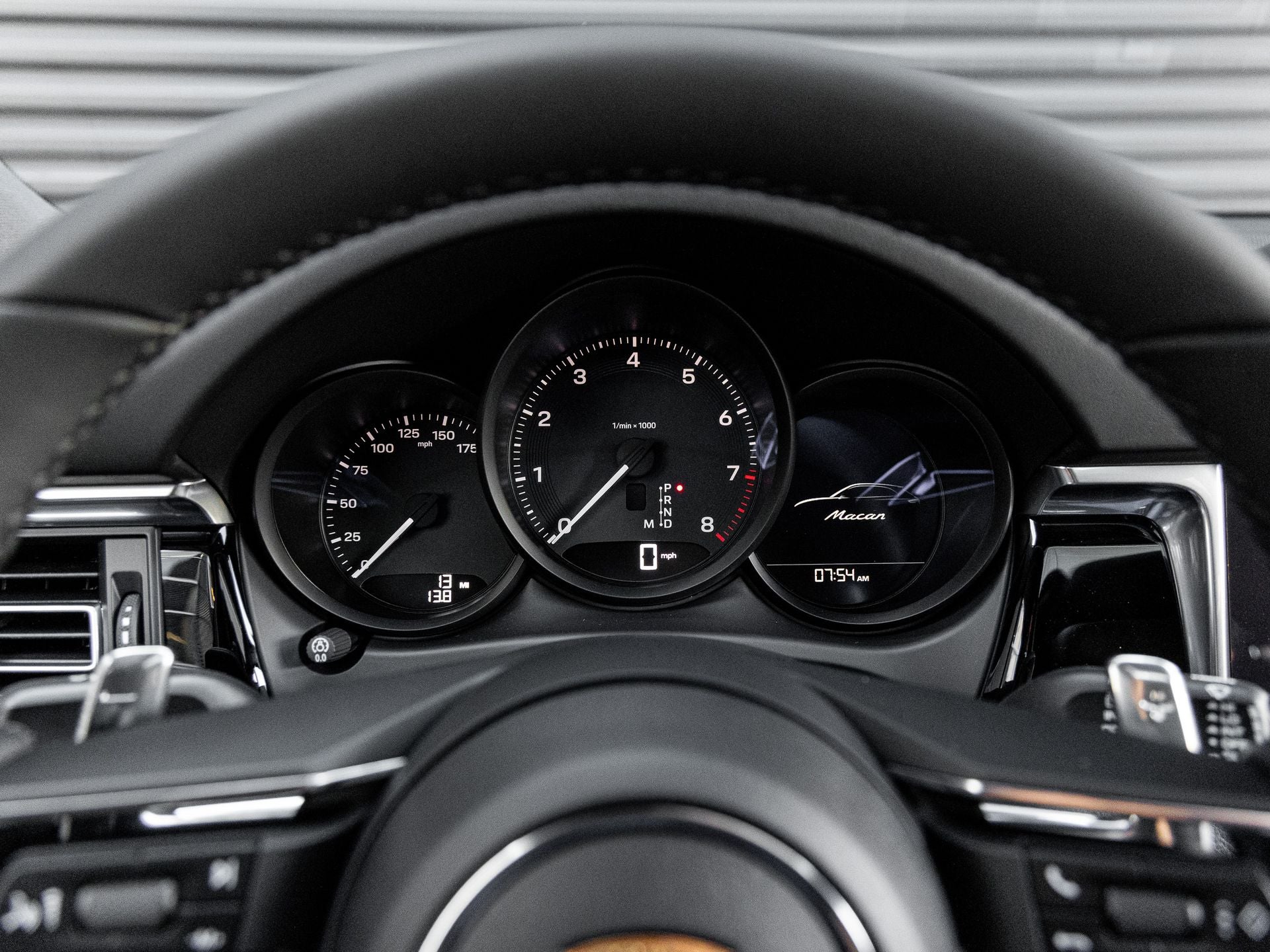 2026 Porsche Macan Base