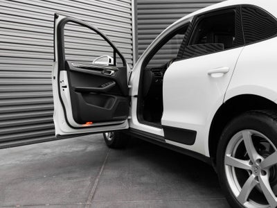 2019 Porsche Macan Macan