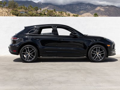 2025 Porsche Macan Base