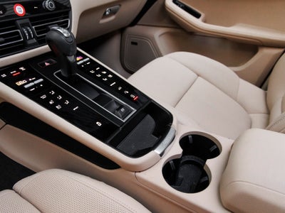 2025 Porsche Macan Macan