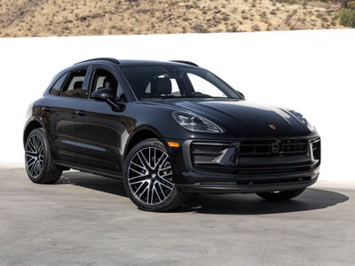 2026 Porsche Macan Base