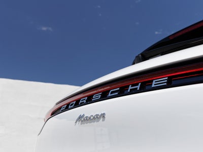2026 Porsche Macan Macan