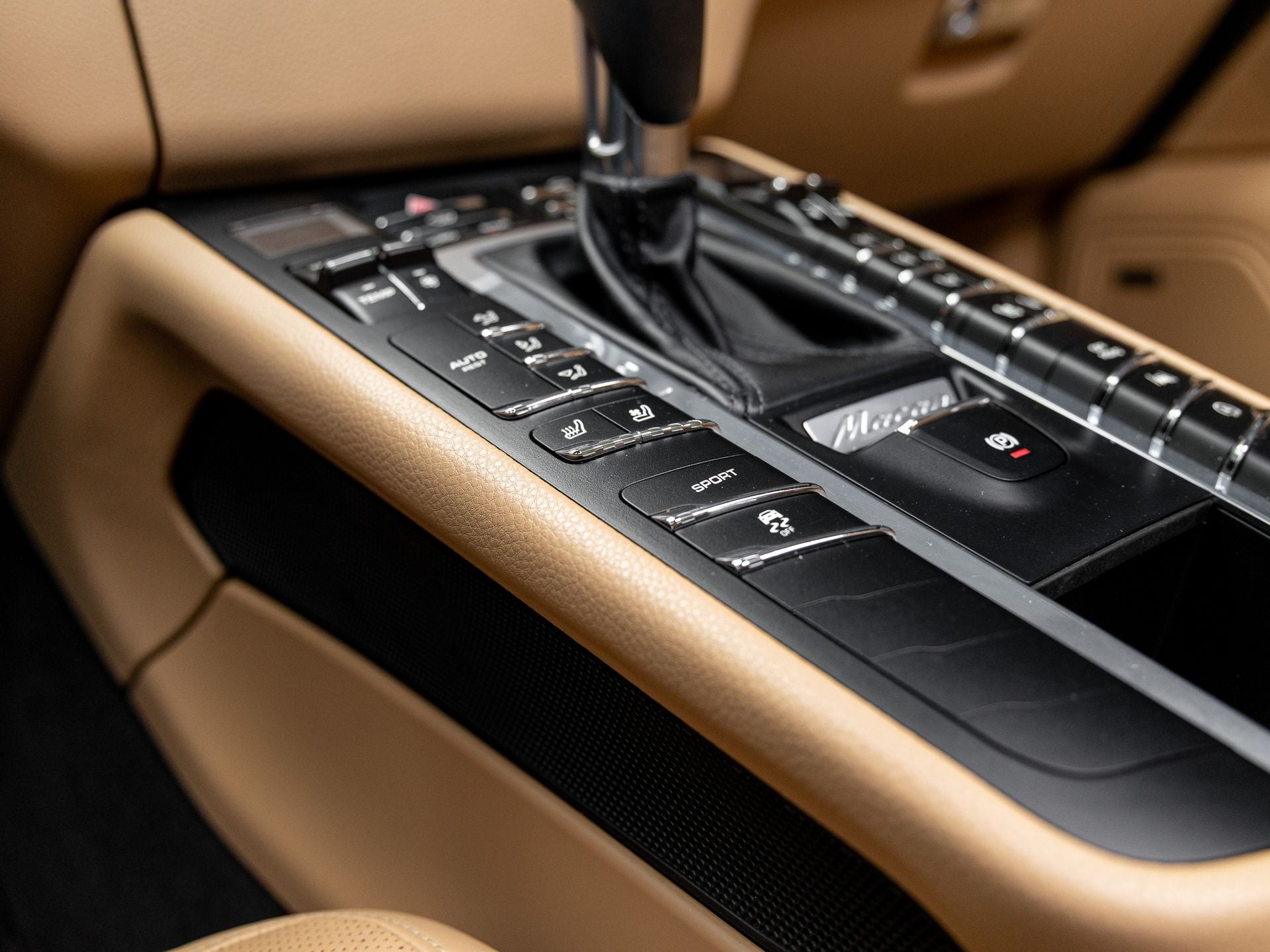 2018 Porsche Macan Macan