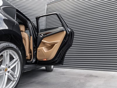 2018 Porsche Macan Macan