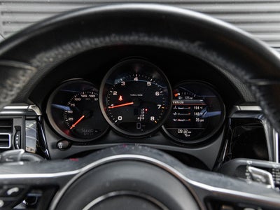 2020 Porsche Macan Macan