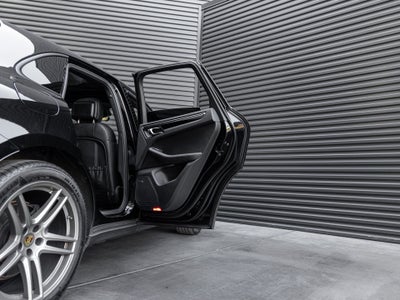 2020 Porsche Macan Macan