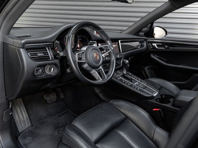 2020 Porsche Macan Macan