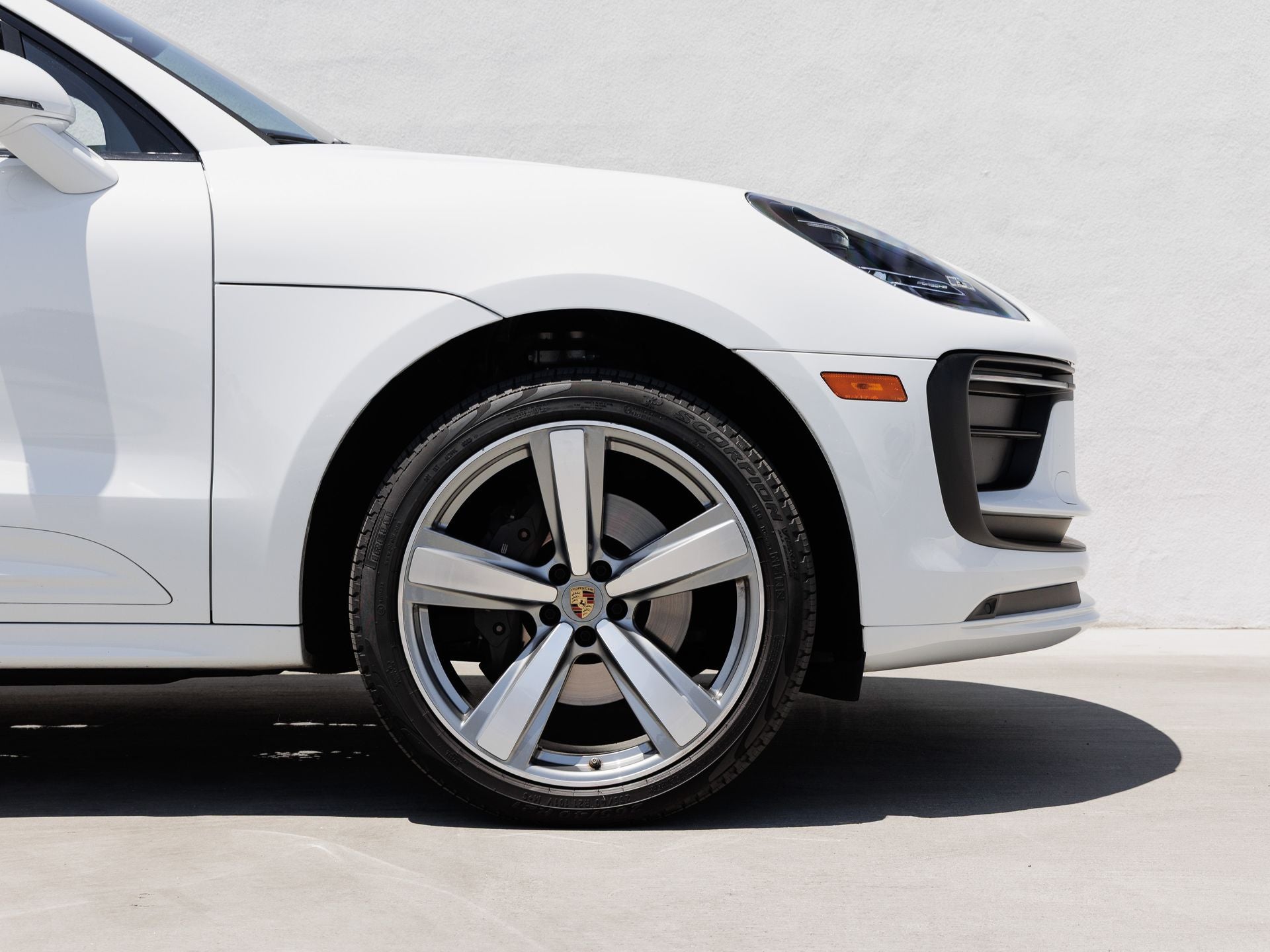 2023 Porsche Macan Macan (MY23)