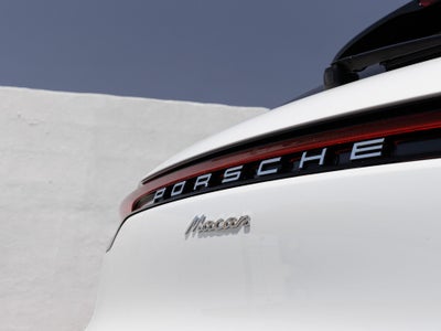 2023 Porsche Macan Macan (MY23)