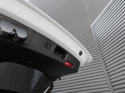 2023 Porsche Macan Macan (MY23)