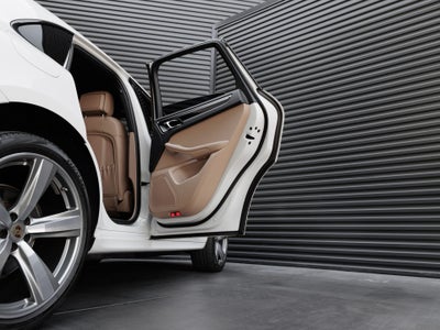 2023 Porsche Macan Macan (MY23)