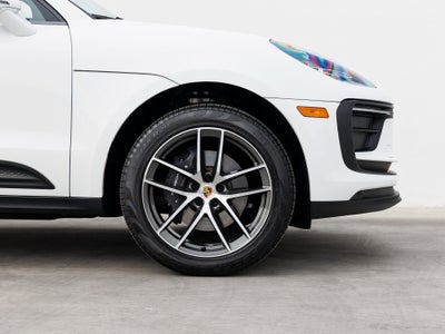 2025 Porsche Macan Macan