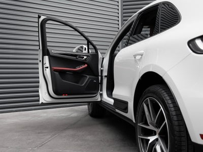 2025 Porsche Macan Macan