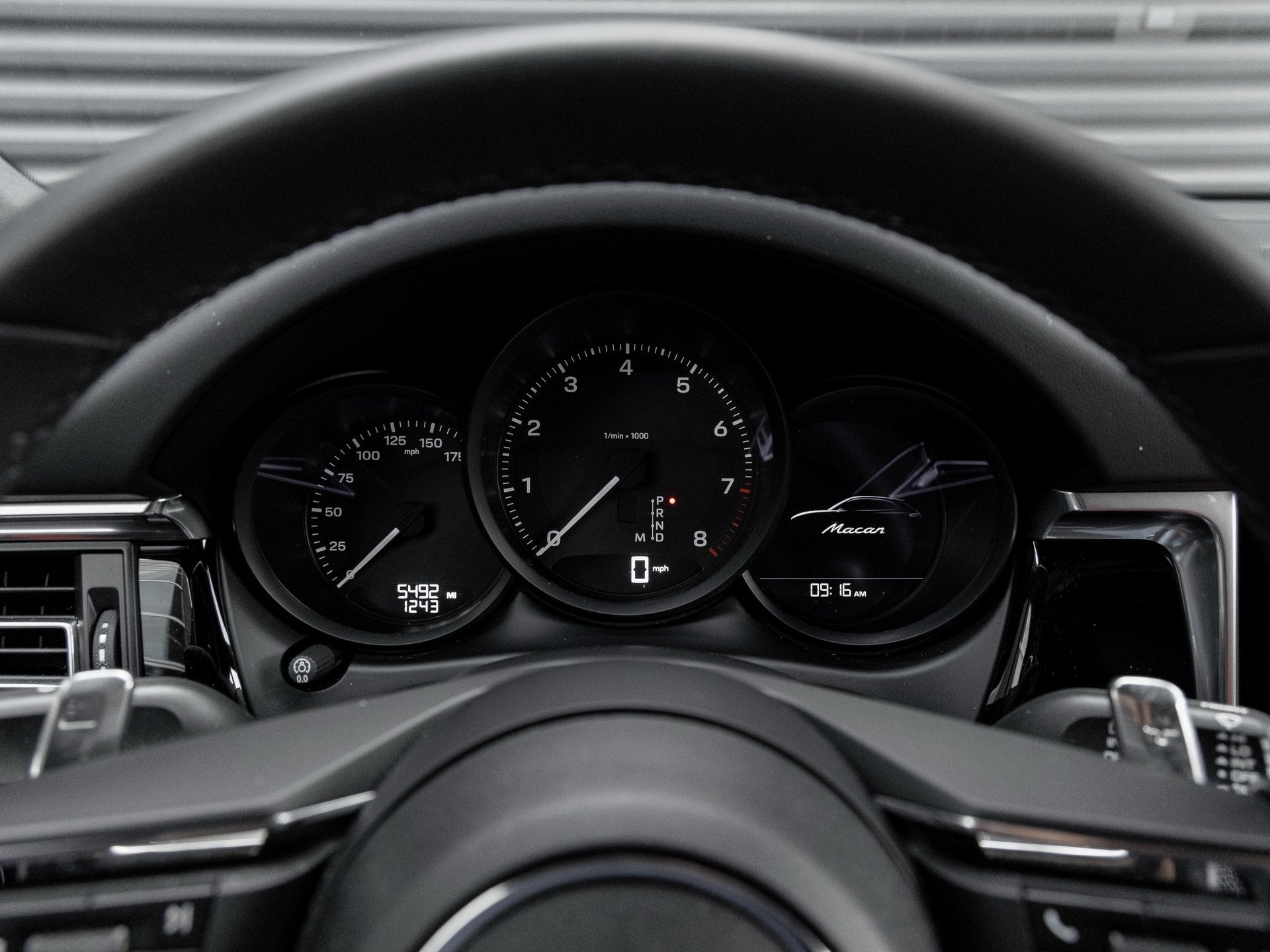 2025 Porsche Macan Macan