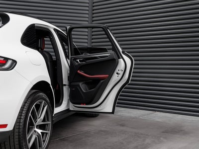 2025 Porsche Macan Macan