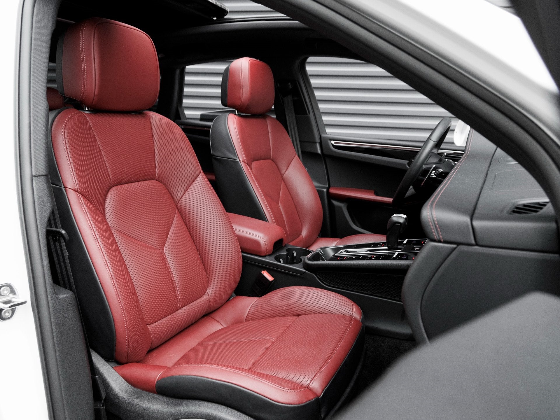 2025 Porsche Macan Macan