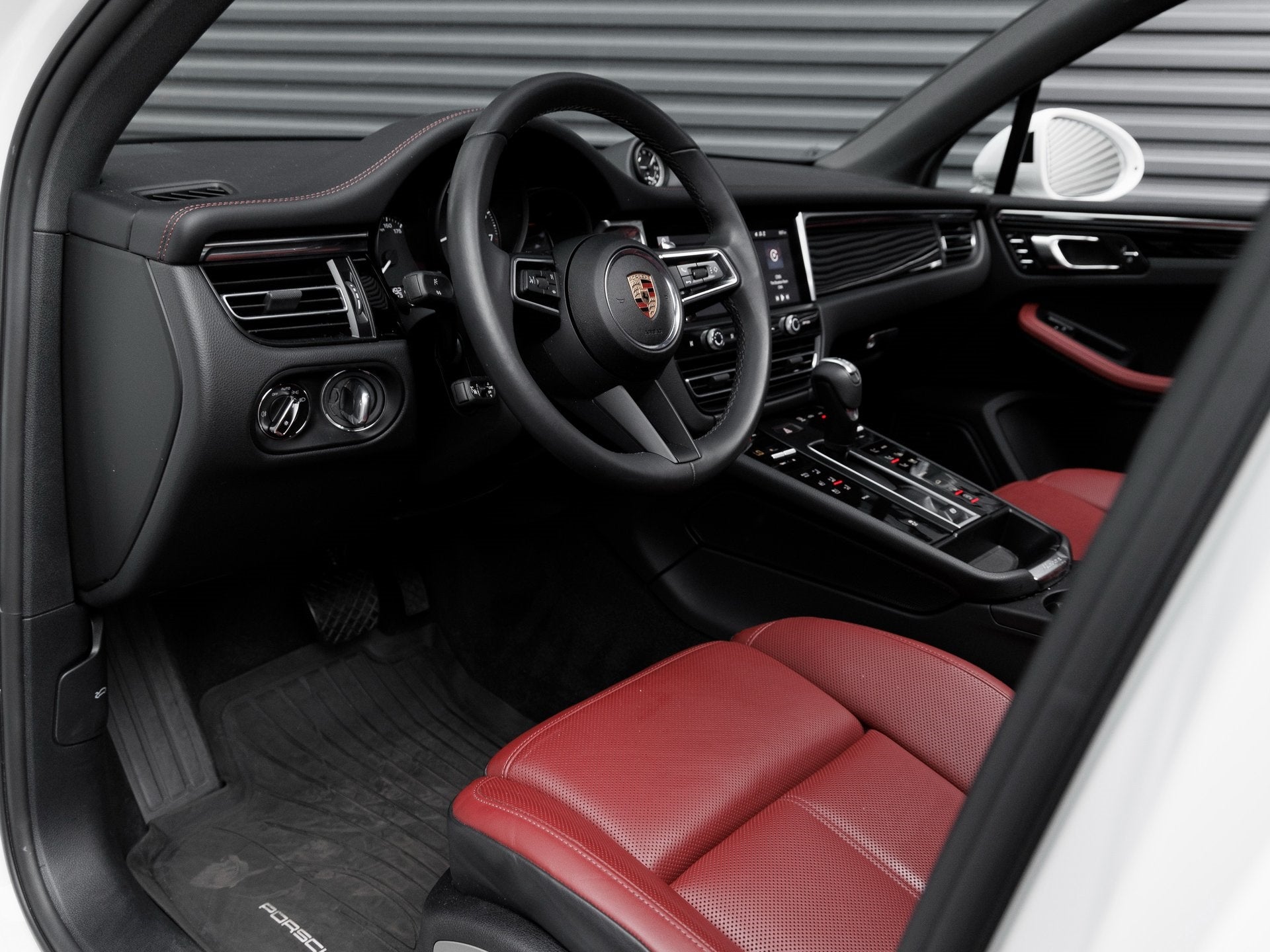 2025 Porsche Macan Macan