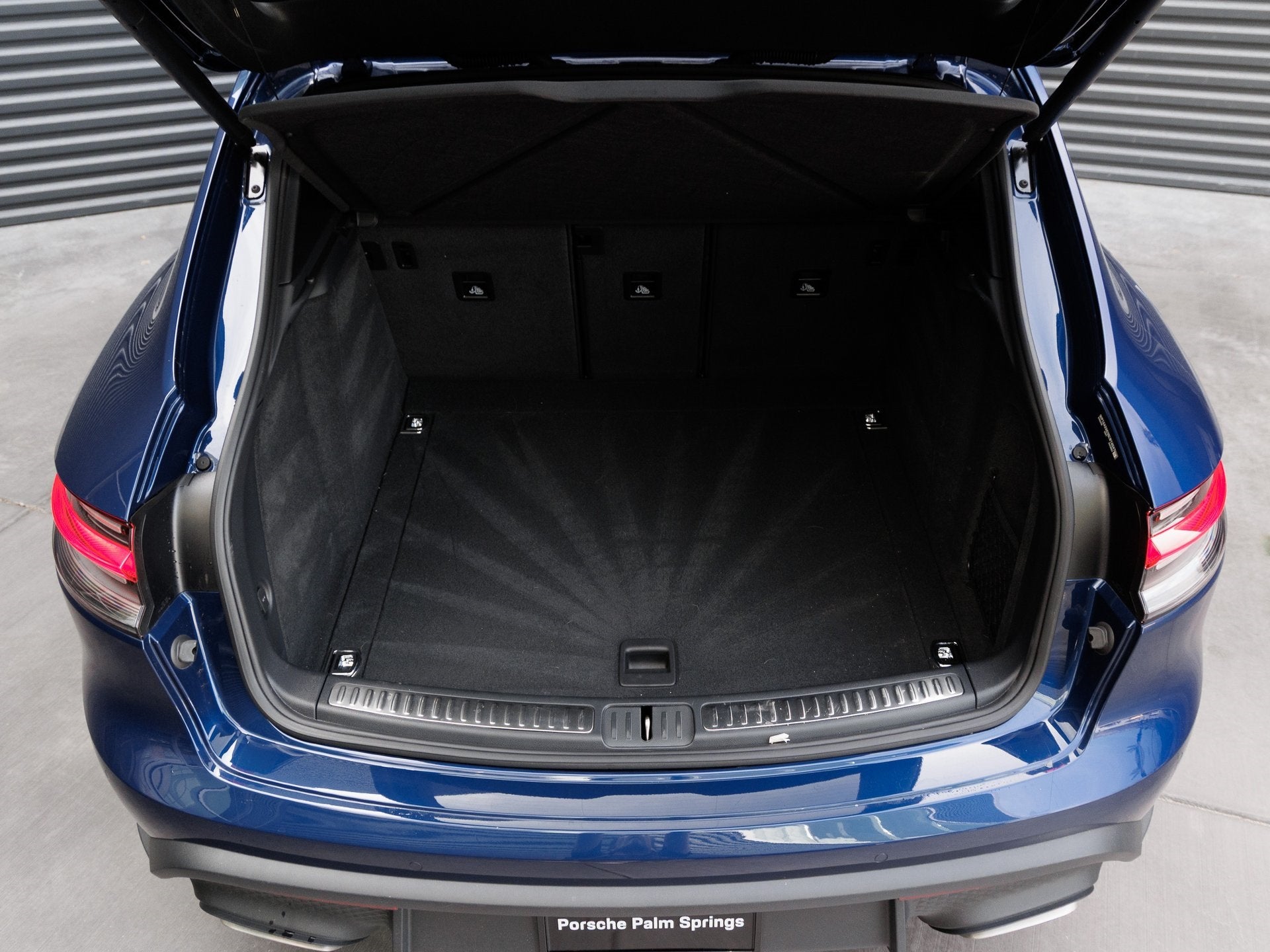 2025 Porsche Macan Macan