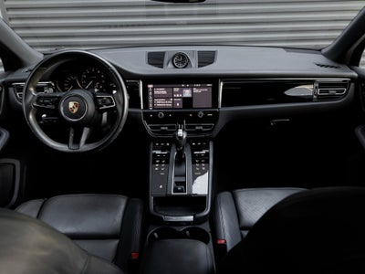 2023 Porsche Macan Macan (MY23)