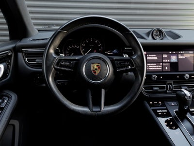 2023 Porsche Macan Macan (MY23)