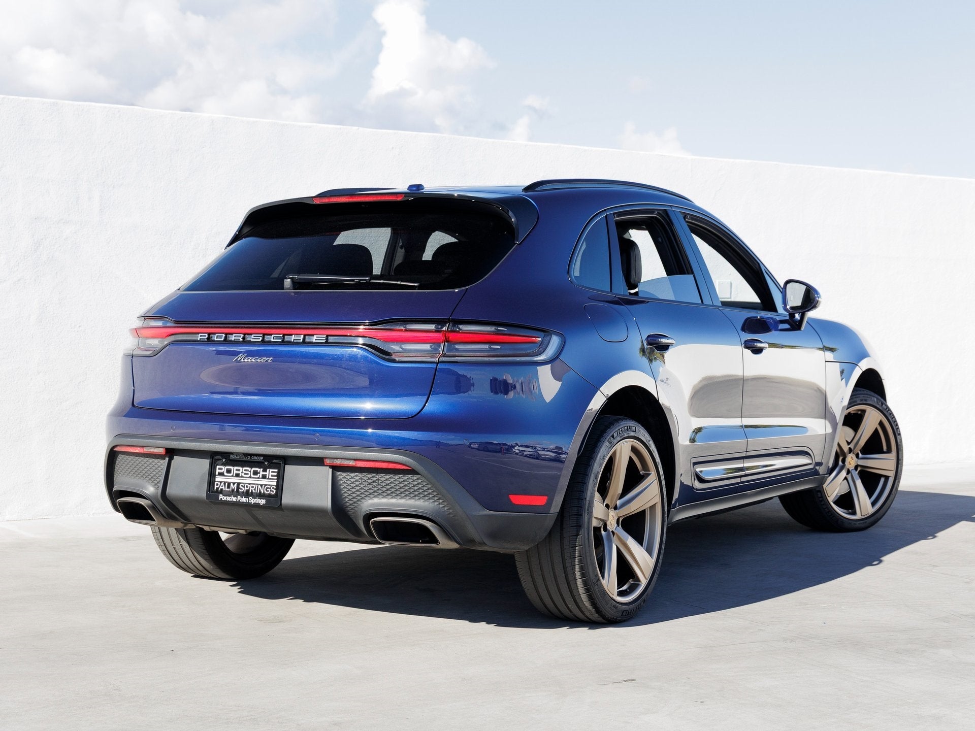 2023 Porsche Macan Macan (MY23)