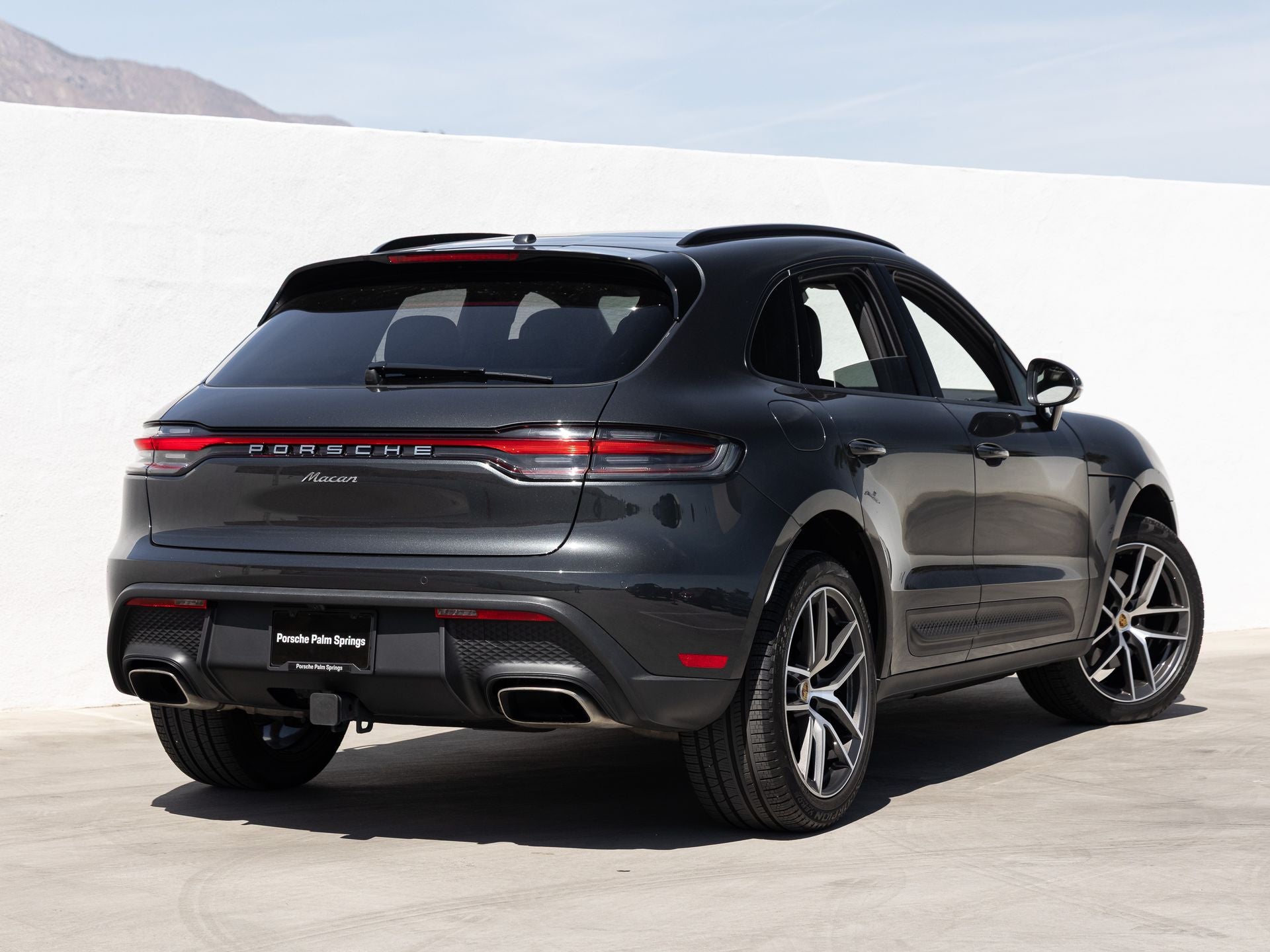 2025 Porsche Macan Base