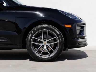 2026 Porsche Macan Macan