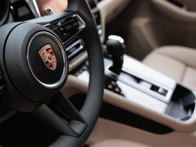 2026 Porsche Macan Macan
