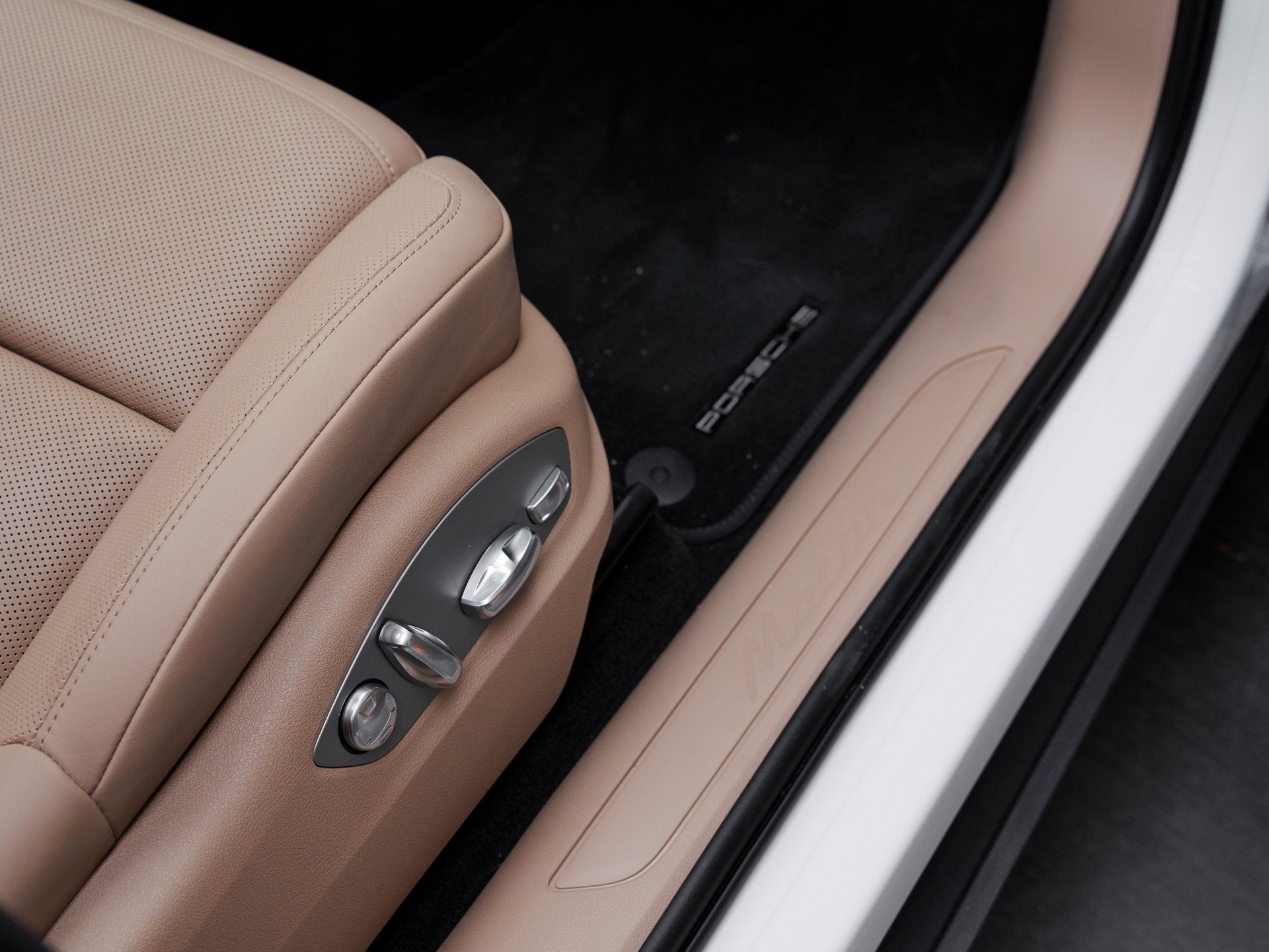 2025 Porsche Macan Macan