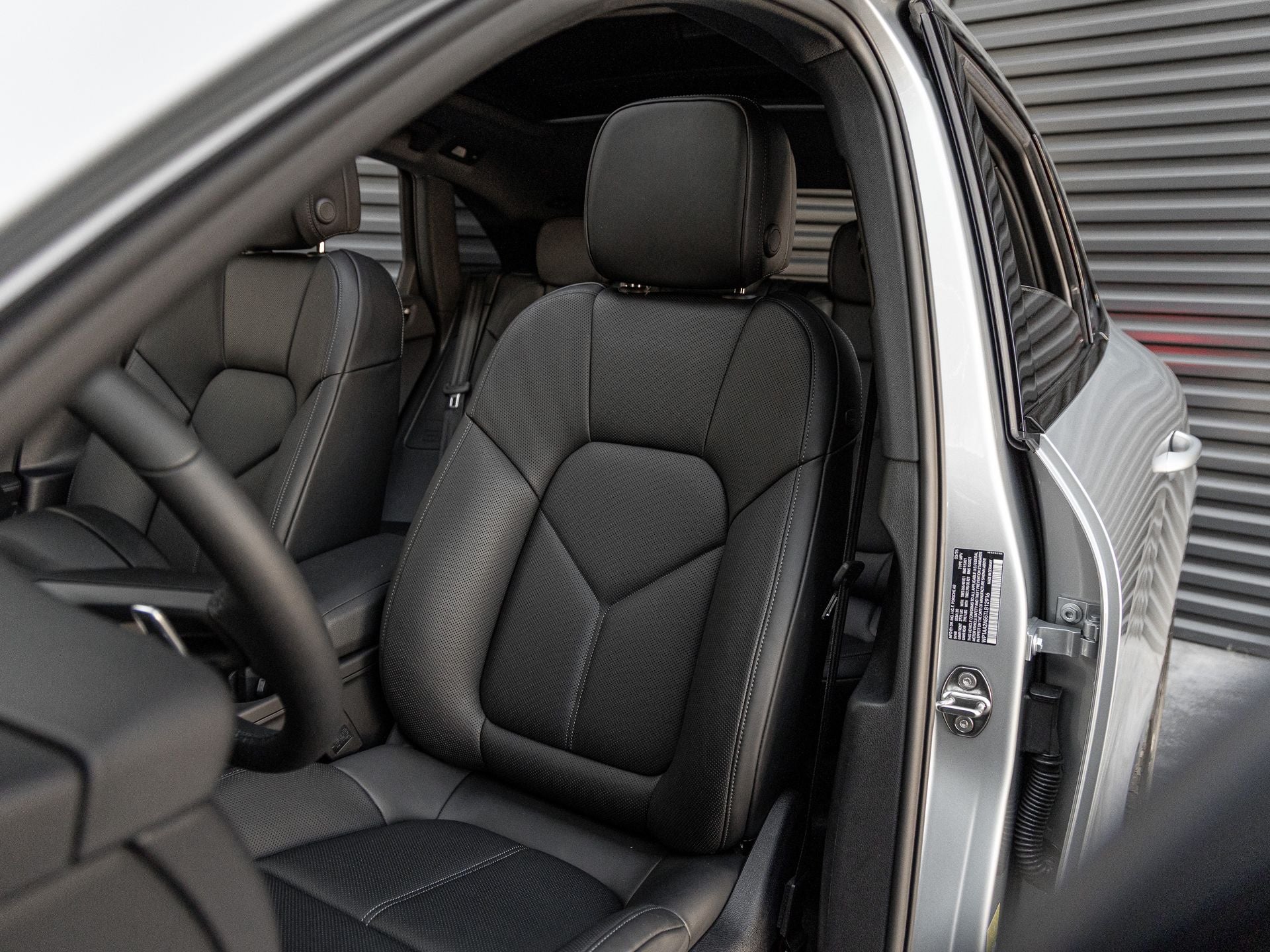 2026 Porsche Macan Base