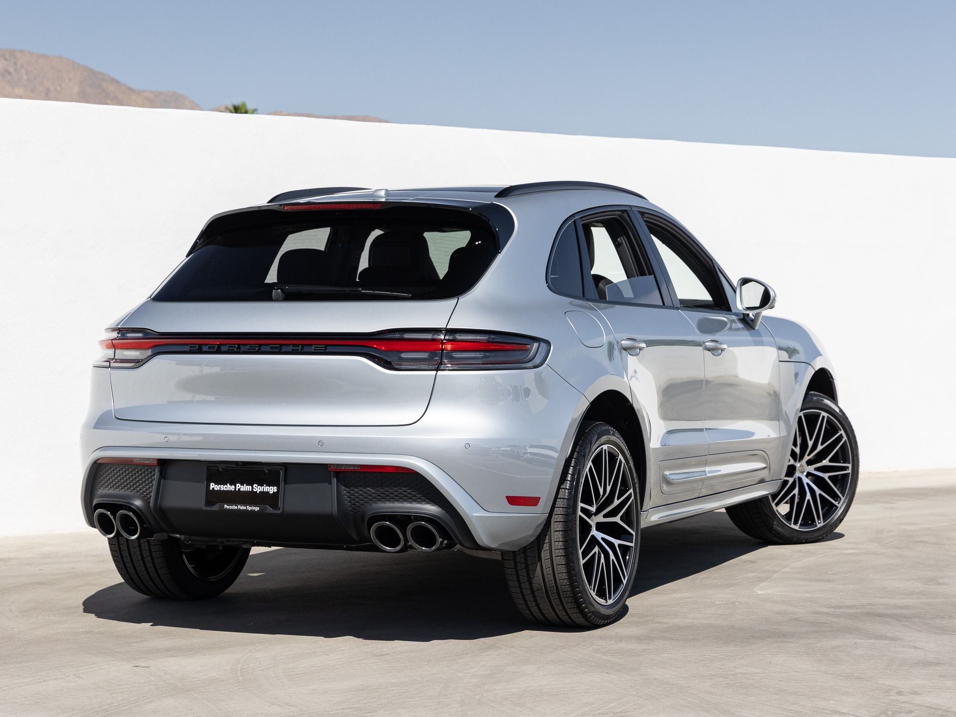 2026 Porsche Macan Base