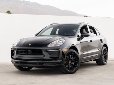 2022 Porsche Macan Base