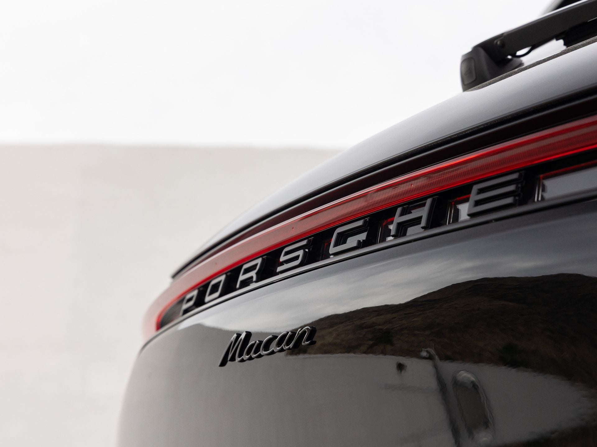 2022 Porsche Macan Base