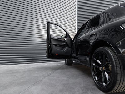 2022 Porsche Macan Base