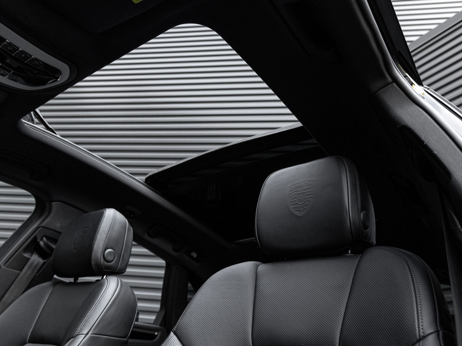 2022 Porsche Macan Base