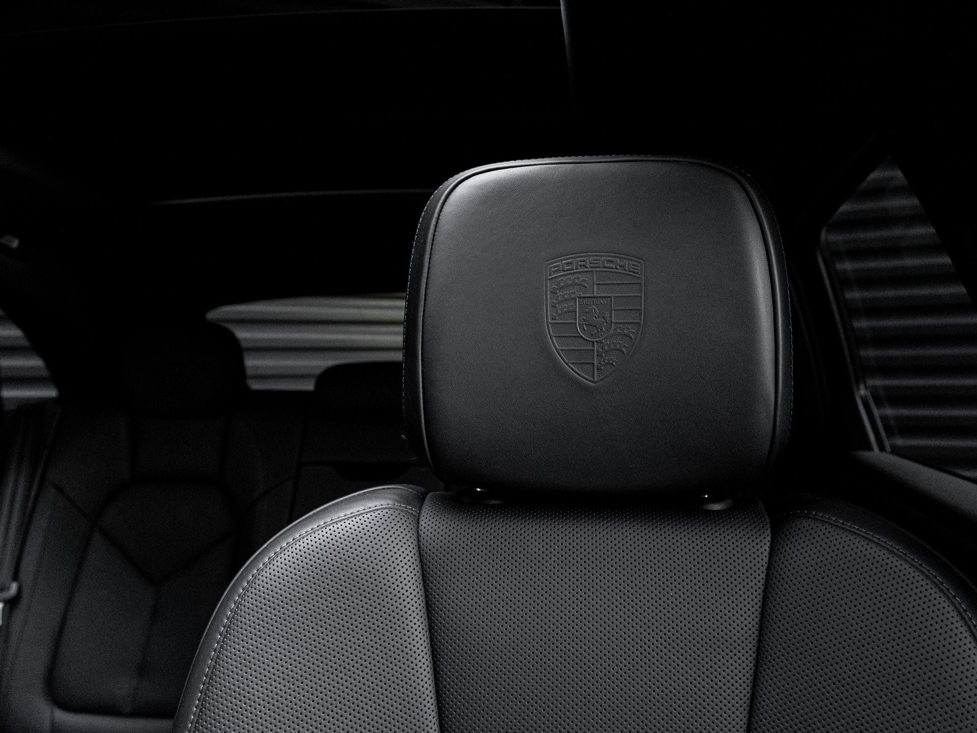 2022 Porsche Macan Base