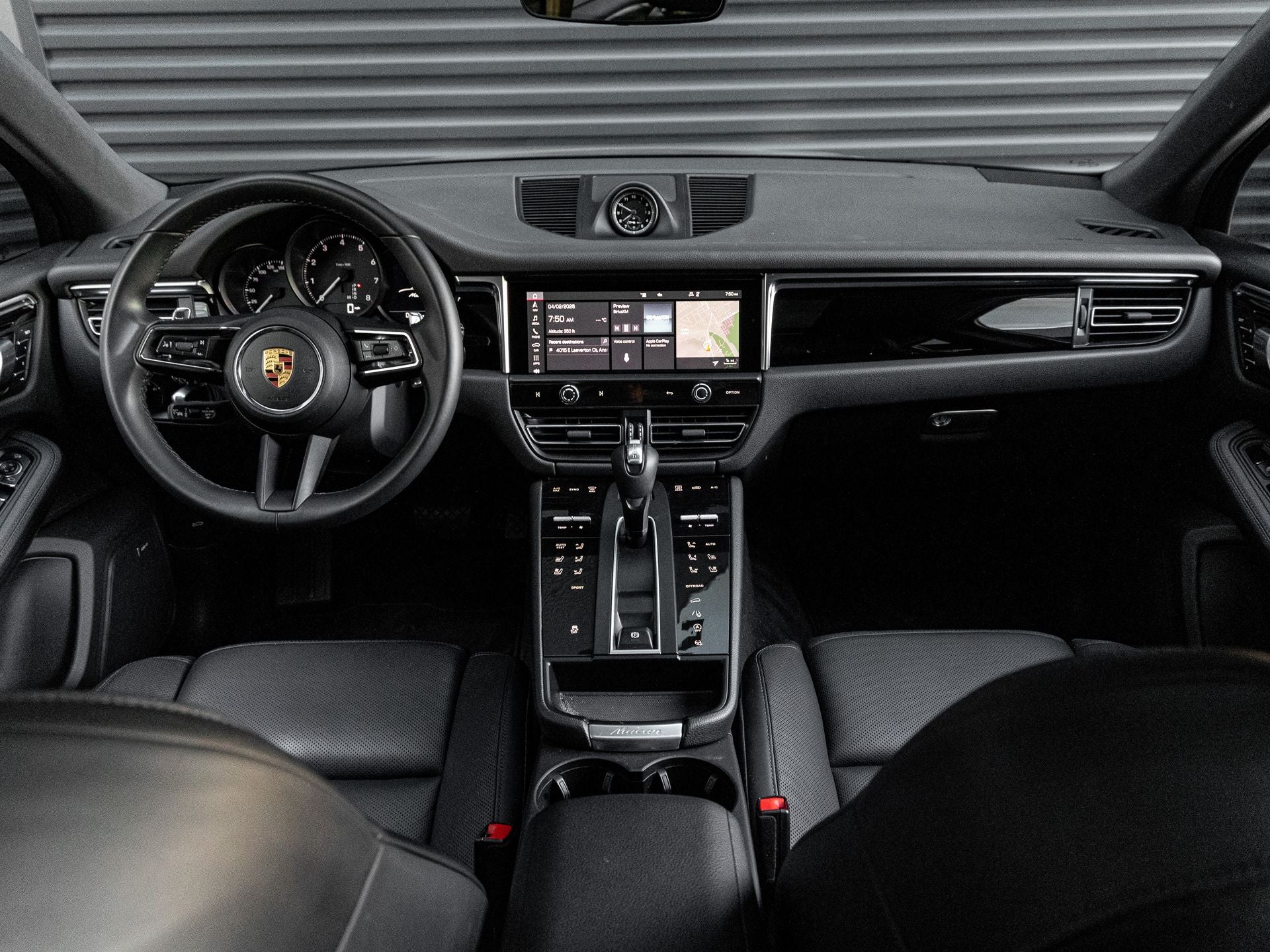 2022 Porsche Macan Base