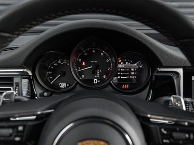 2022 Porsche Macan Base
