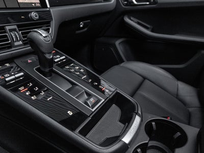 2022 Porsche Macan Base