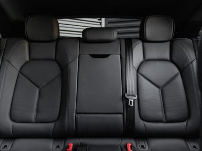 2022 Porsche Macan Base