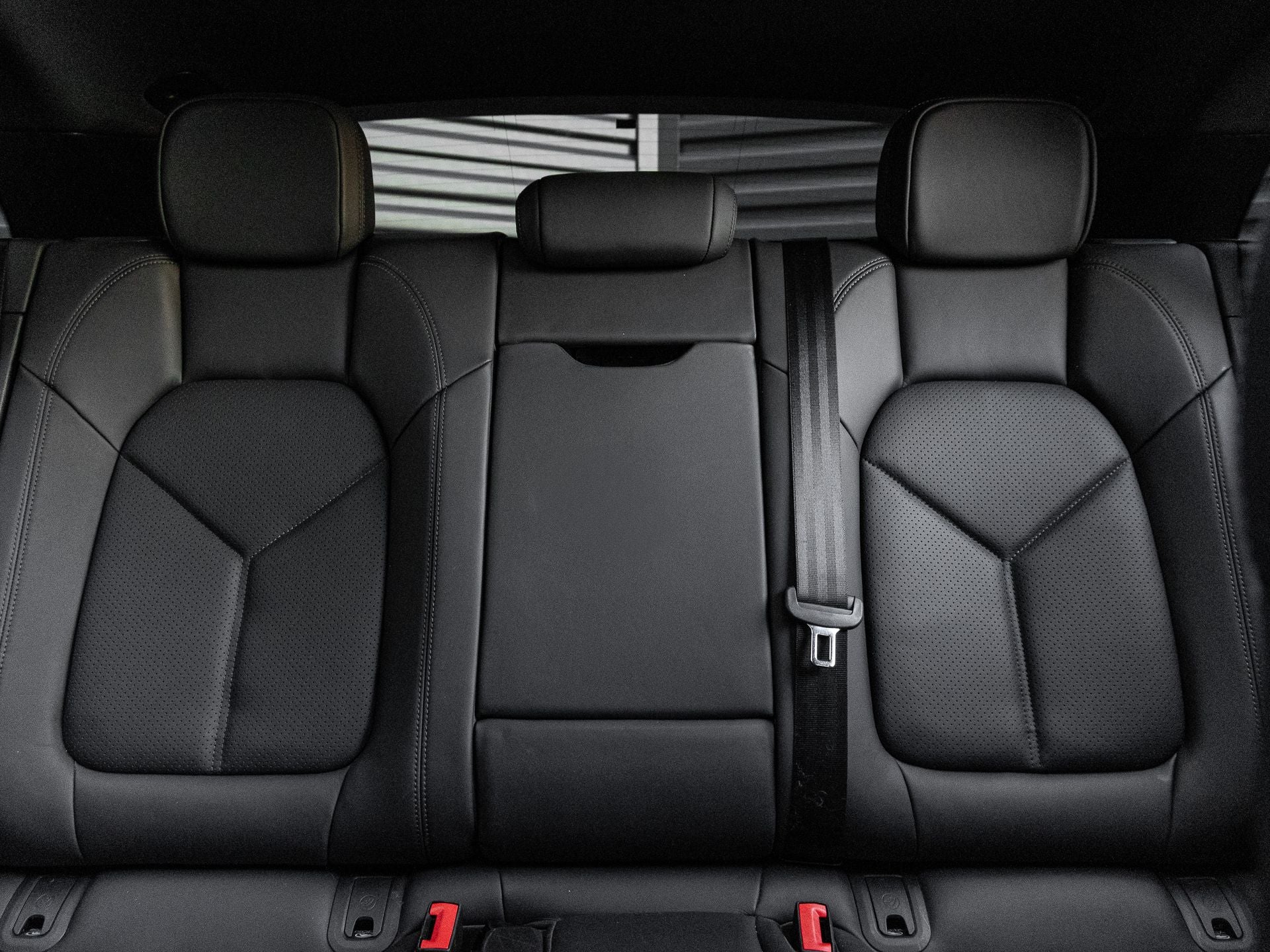 2022 Porsche Macan Base