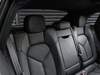 2022 Porsche Macan Base