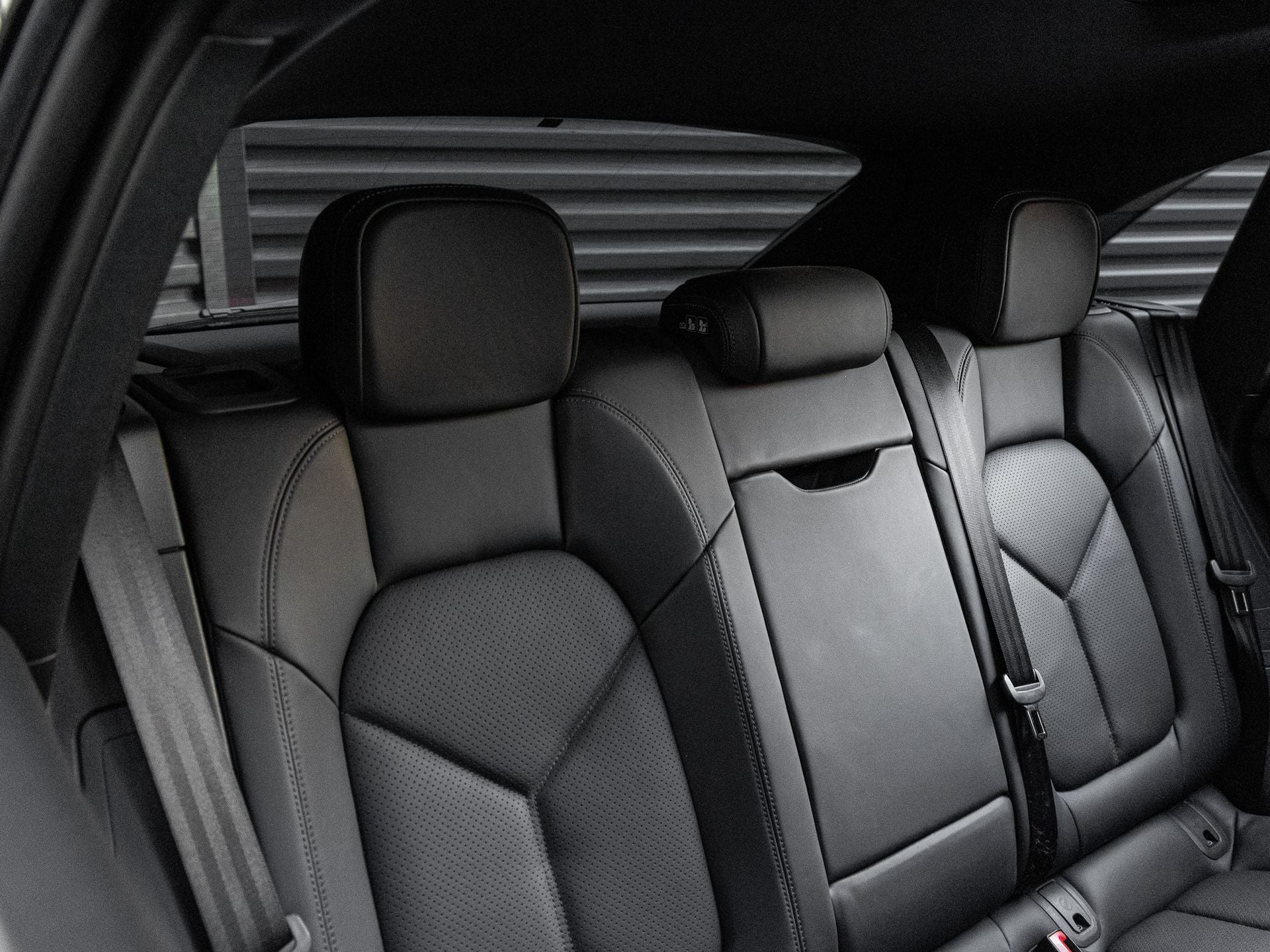 2022 Porsche Macan Base