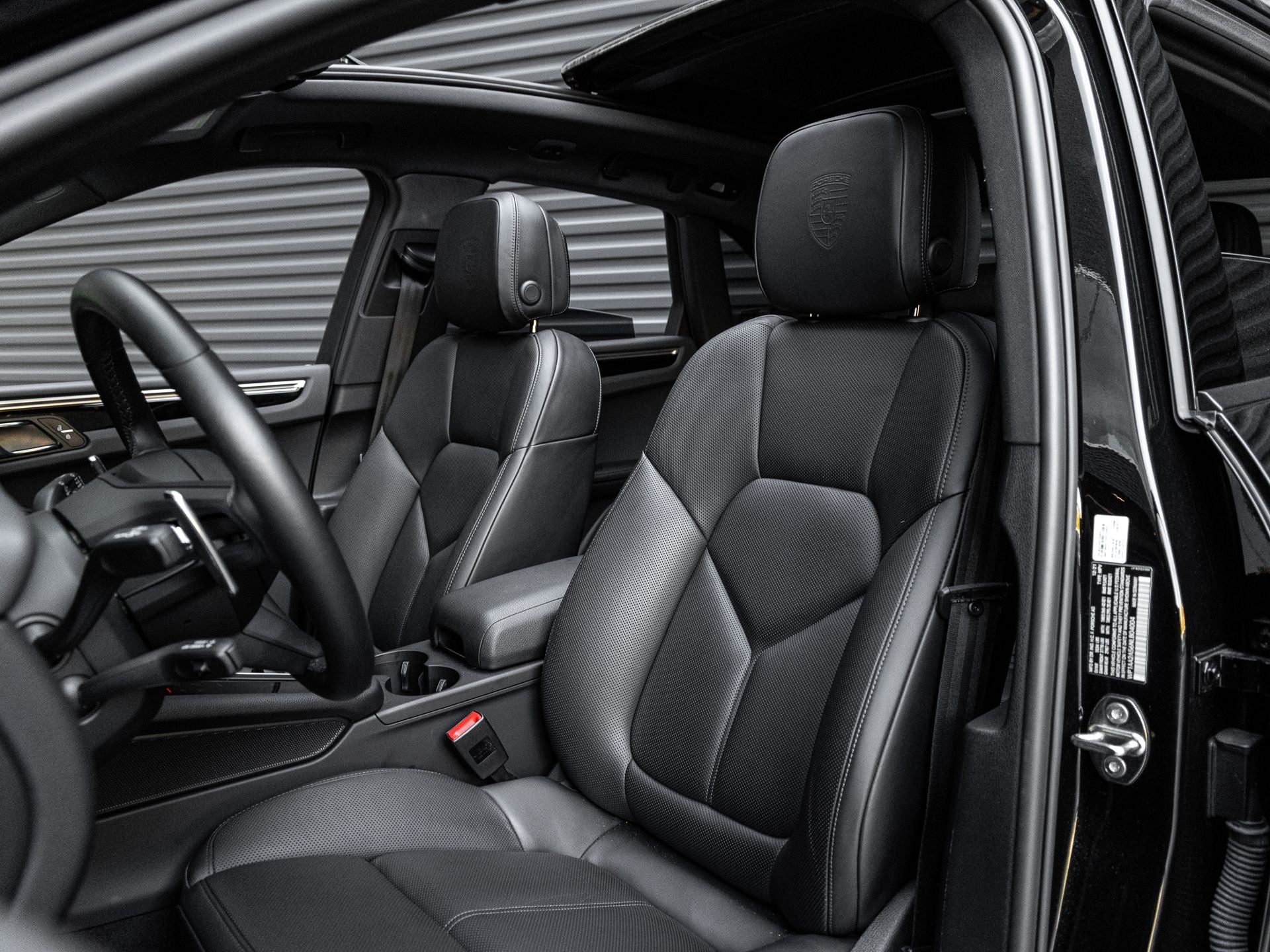 2022 Porsche Macan Base