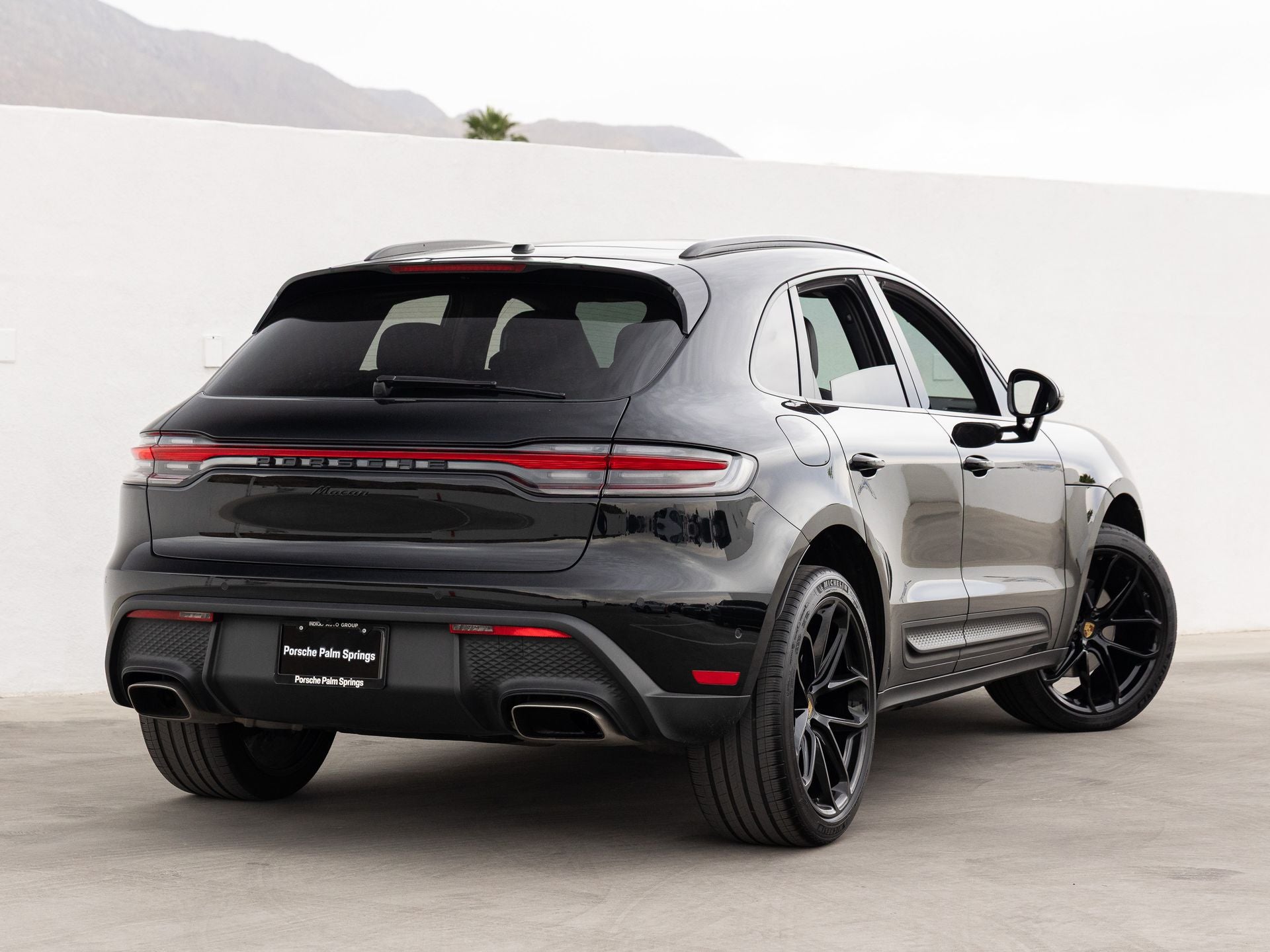 2022 Porsche Macan Base