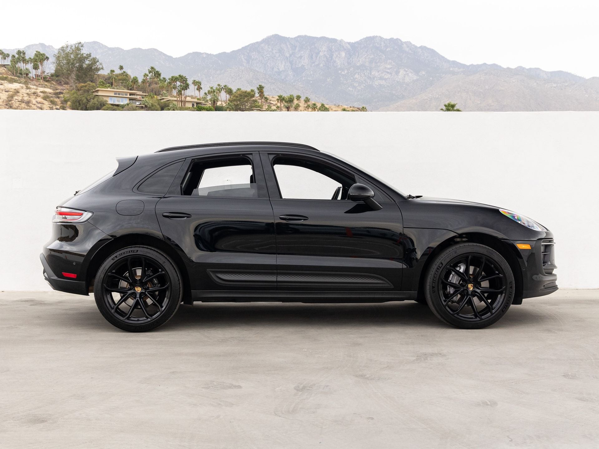 2022 Porsche Macan Base